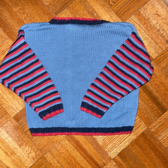 And then there was Jake size 4T robot Appliqué Sweater. Cotton blend - Picture 4 of 5